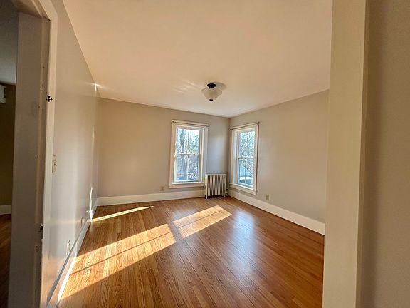 3rd image of 48 Congress St