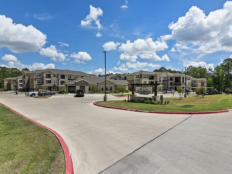 Stonebridge — Photo 41