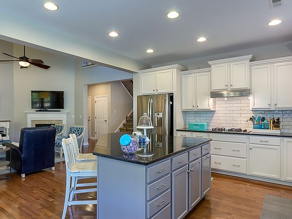 3rd image of 15009 Boudins Ln
