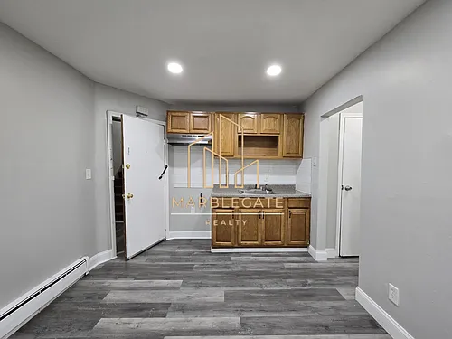 479 Roseville Ave Photo 1