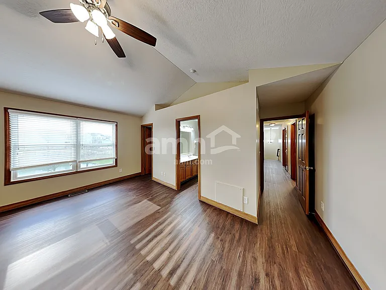 811 Corylus Dr — Photo 11