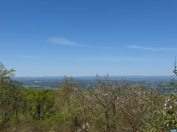 5 Fox Ridge Ln, Waynesboro, VA 22980