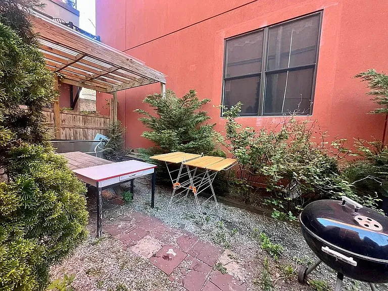 85 Clay St #4L — Photo 12