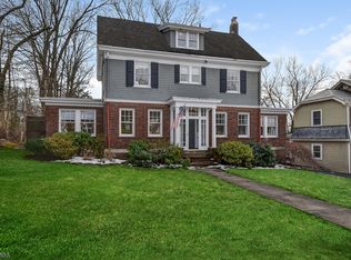 28 N Crescent Dr, Maplewood, NJ 07040