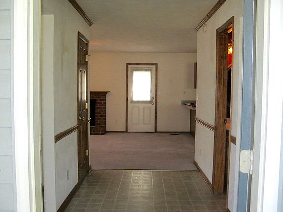 Entry (1/2 bath on right)