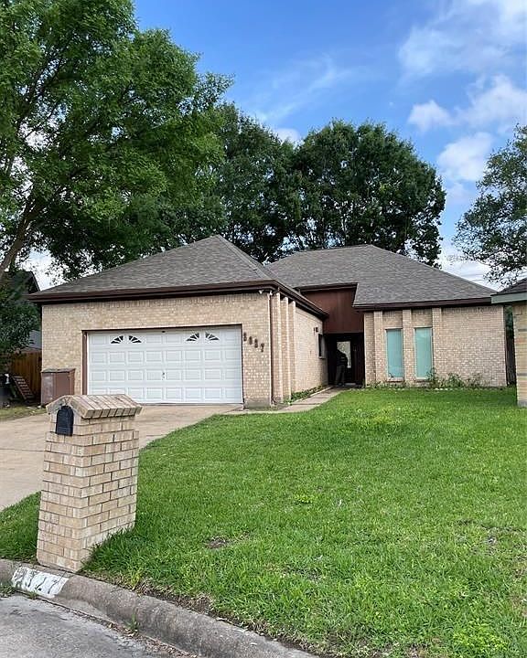 1st image of 2927 Crest Park Dr