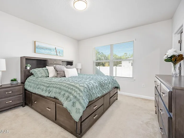 377 Crestwind Dr — Photo 13