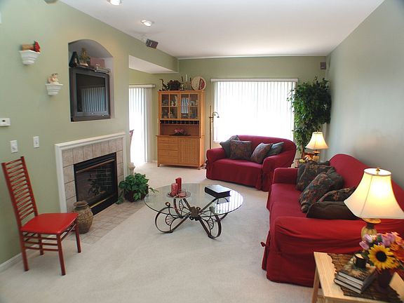 3rd image of 374 N Patriot Dr