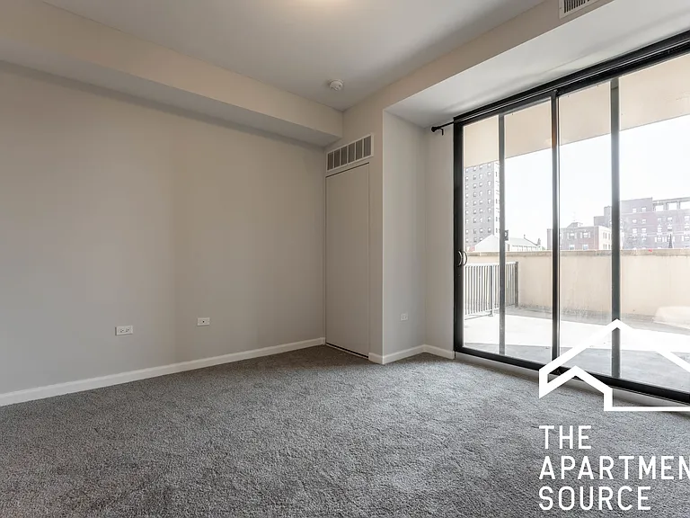 1464 S Michigan Ave #303 — Photo 8
