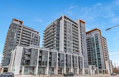 9608 Yonge St Photo 1