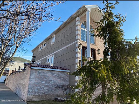 3rd image of 88 Churchill Ave