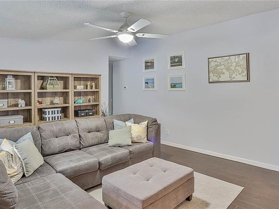 4th image of 11424 60th St