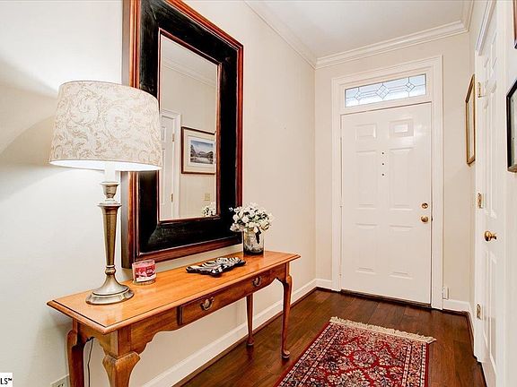 3rd image of 116 Glenbrooke Way
