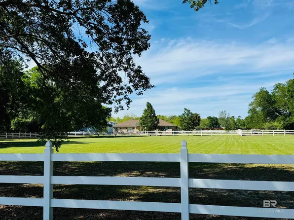 13795 White Rd, Silverhill, AL 36576