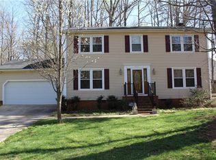 607 Shelby Dr, Greensboro, NC 27409