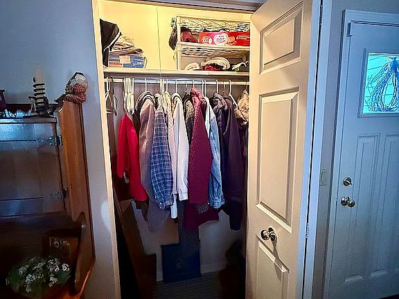 Coat closet