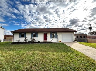 56 Spanish Oak Dr, Culloden, WV 25510