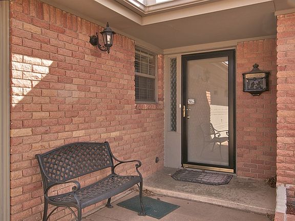 3rd image of 1013 S Fannin St