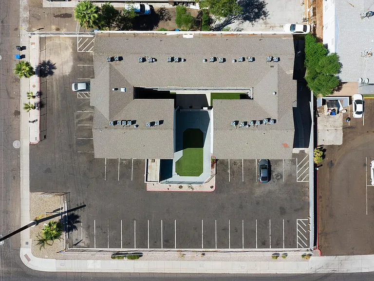 The Canvas Apartments — Photo 13