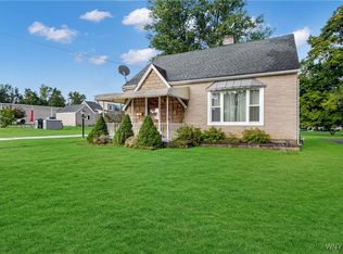 1376 Mechanic St, Alden, NY 14004