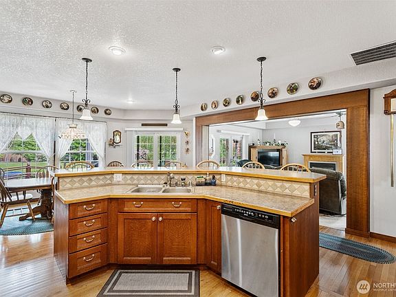 5th image of 2716 Foron Road