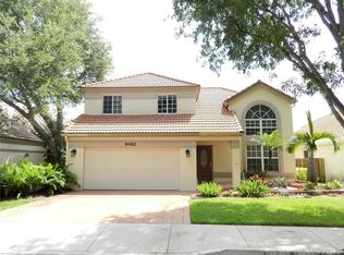 9482 Oak Grove Cir, Davie, FL 33328