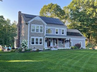 35 Lealand Peck Dr, Wrentham, MA 02093