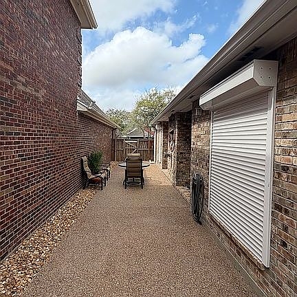 3rd image of 426 Colony Dr