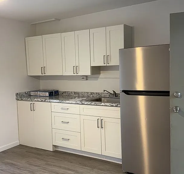 218 Kaiulani Ave — Photo 1