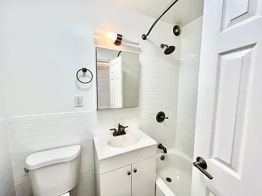 Rented by A&E Real Estate Management | media 8