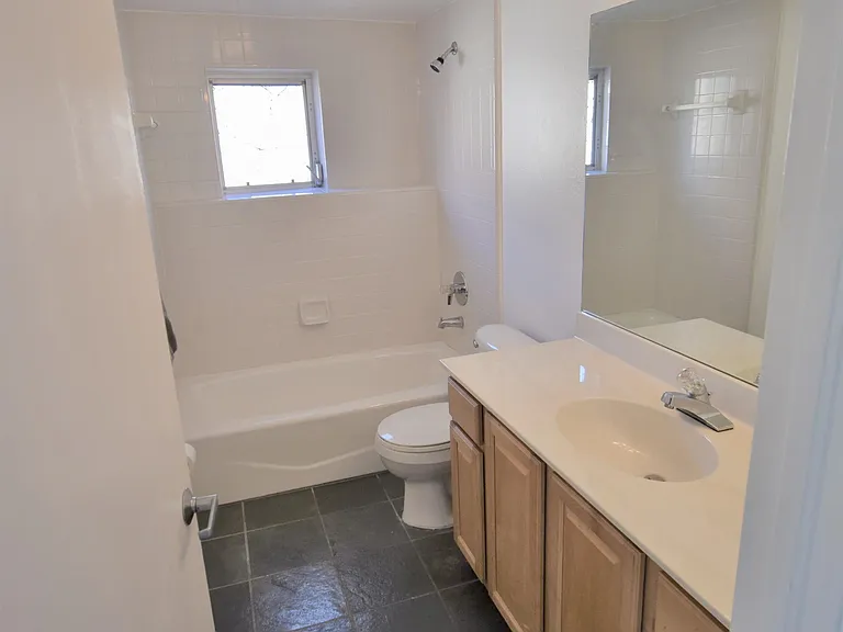 1520 Jackson St — Photo 27