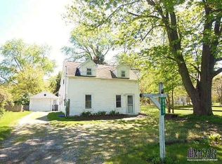 8460 Secor Rd, Lambertville, MI 48144