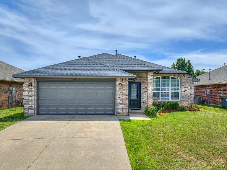 21862 Meadow Mist Ct — Photo 1