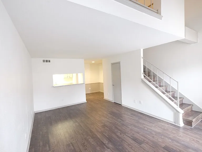 Creeks Edge Apartments — Photo 58