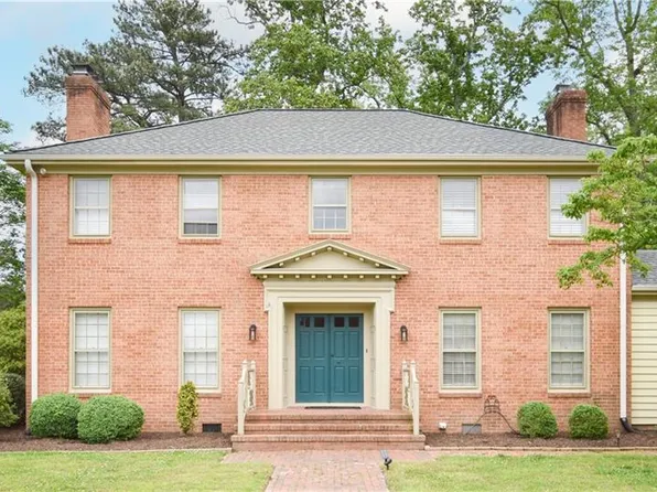 2000 Fairway Dr, Suffolk, VA 23433