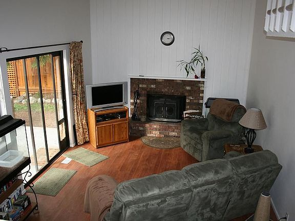 Family room w/ Insert