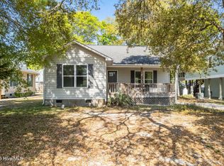 121 NW 19th St, Oak Island, NC 28465