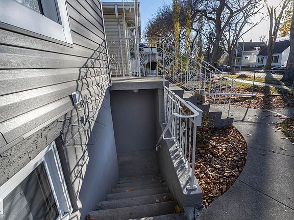 3rd image of 11427 90th St NW
