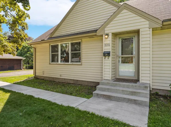8206 Portland Ave S, Bloomington, MN 55420