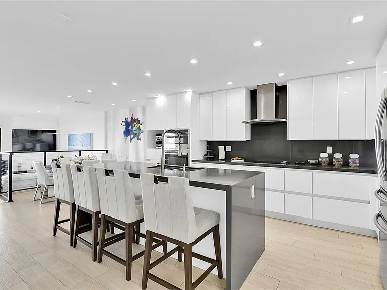1035 Boca Cove Ln — Photo 9