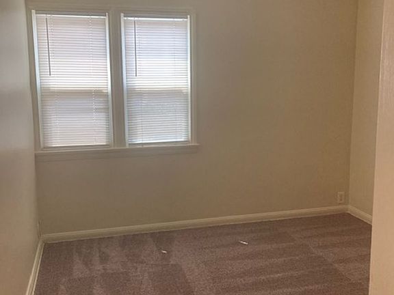4th image of 1065-75 E 1st St #10659