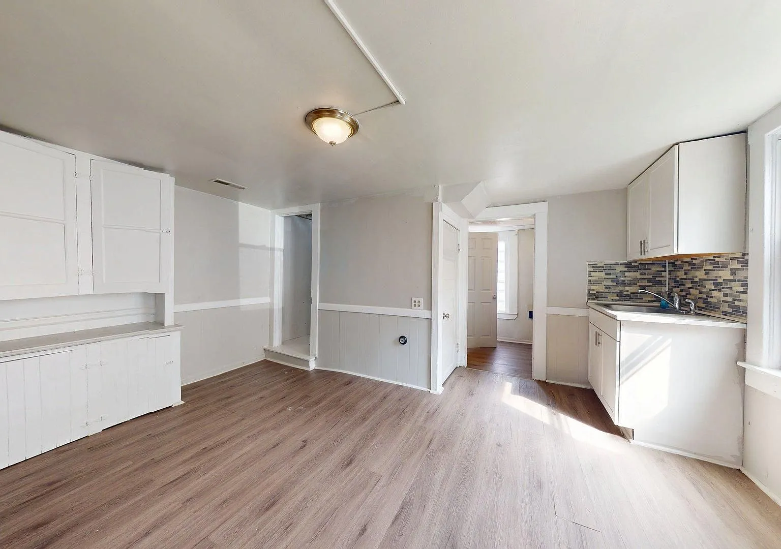 3200 Tampa Ave. — Photo 3