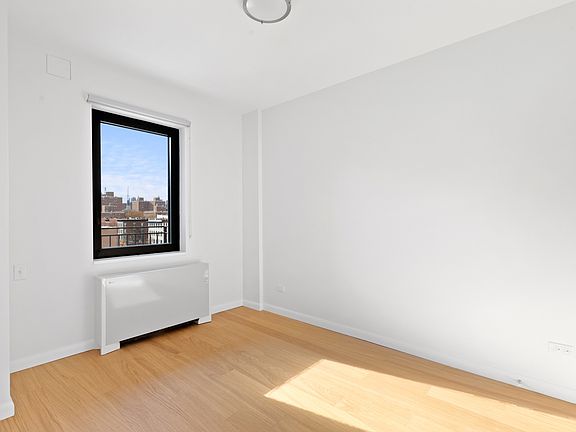 3rd image of 402 E 118th St #2Z