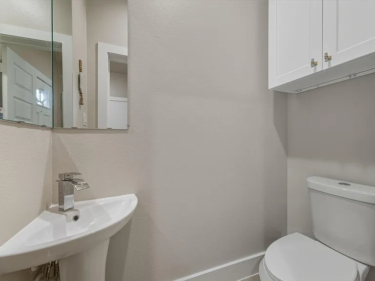 3539 Mount Pleasant St #A — Photo 6