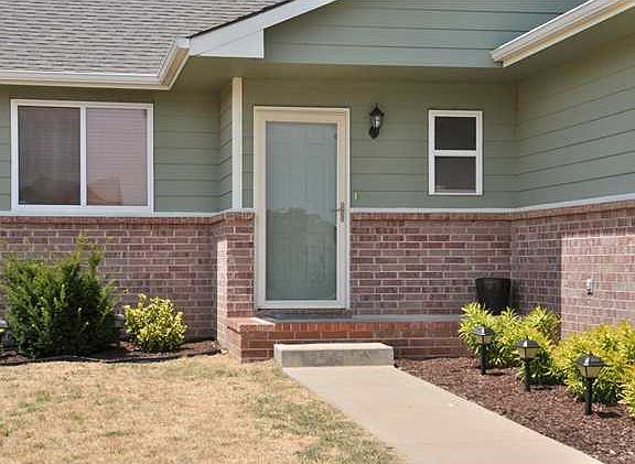 2nd image of 2505 N Woodridge St