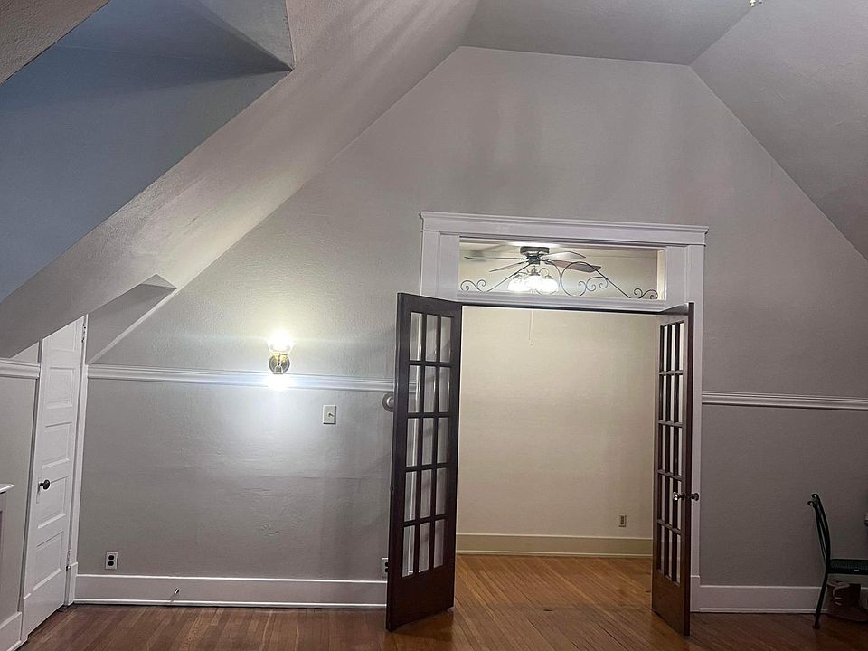 Large living room with vaulted ceiling