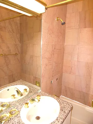 Rented by City Connections Realty | media 15