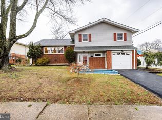 2203 Carlton Ln, Wilmington, DE 19810