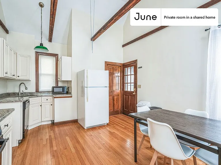 53 Sycamore St #B — Photo 8