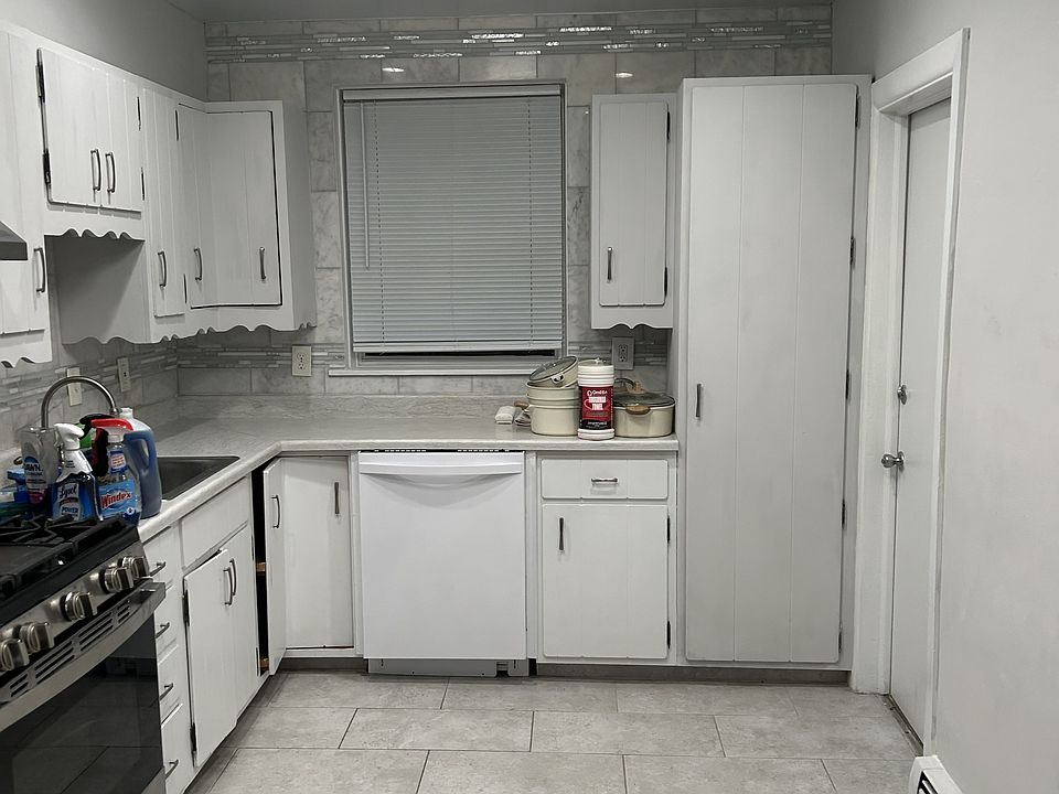 1st image of 805 Broadway